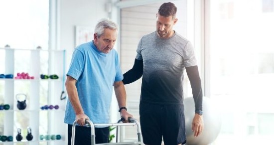 ¿Cómo recuperar la actividad en ancianos?